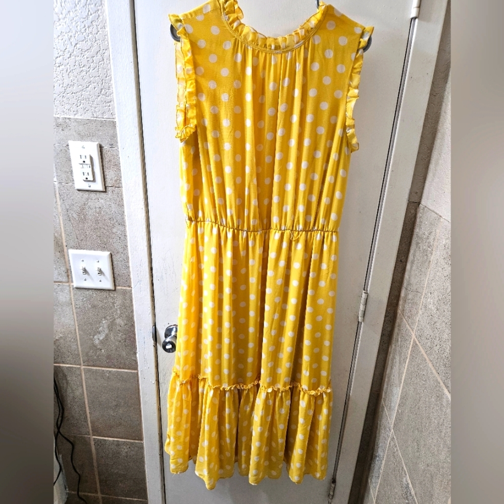 Yellow/White polka dot dress. Size 14/xl